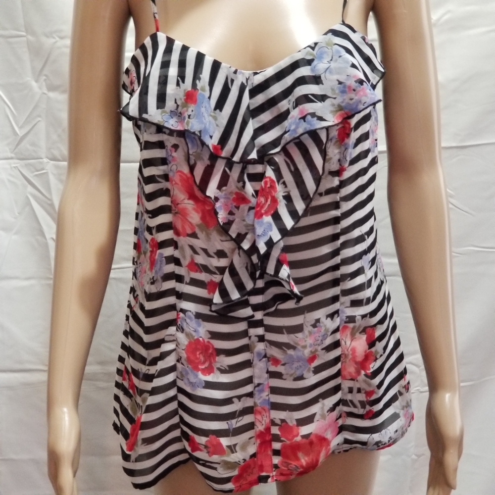 Xhilaration Floral Tank Top